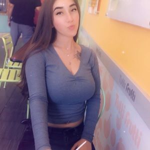 Meet your Posher, Emily